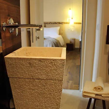 Fondo Vito Guest house *